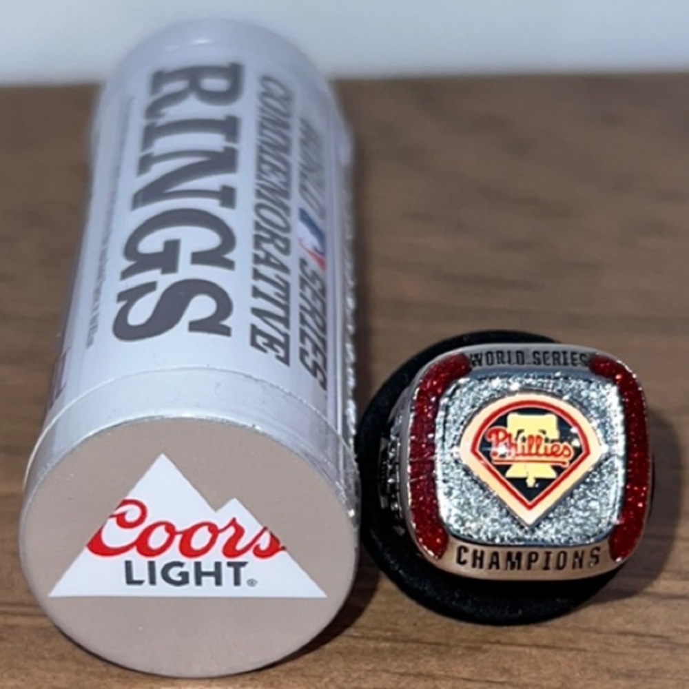 Philadelphia Phillies Commemorative 2008 World Series Champions Ring - Picture 2 of 11